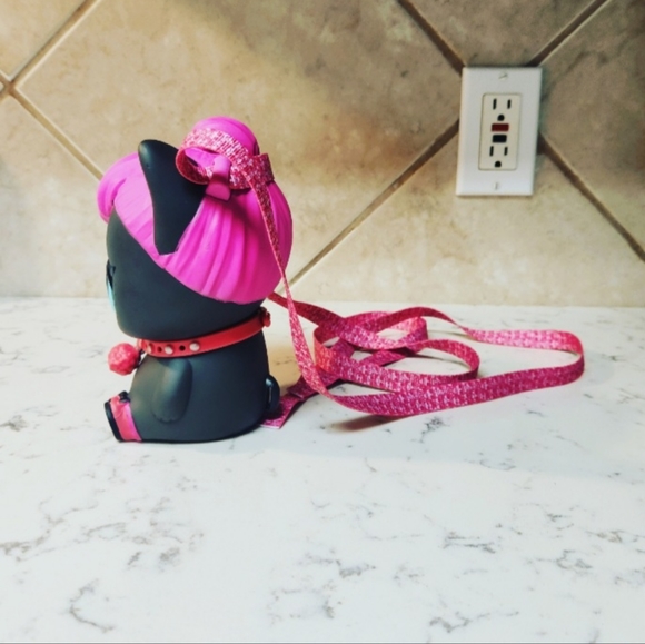 MGA LOL Surprise Biggie Pets Spicy Kitty Bookbag Piggy Bank - Picture 8 of 9